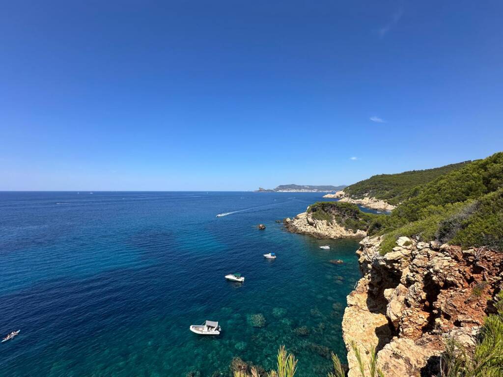plan large sur la côte méditerranéenne 